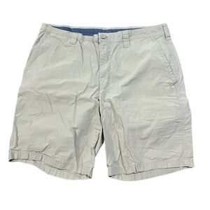 Columbia Mens Khaki Flat Front Shorts Size 36 10” Inseam Button Zip Closure